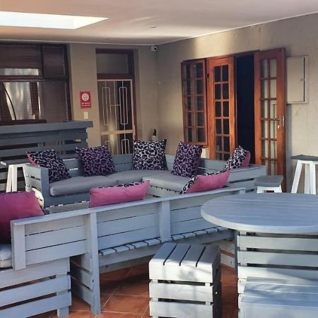 Life Tours & Accommodation Boksburg Bagian luar foto