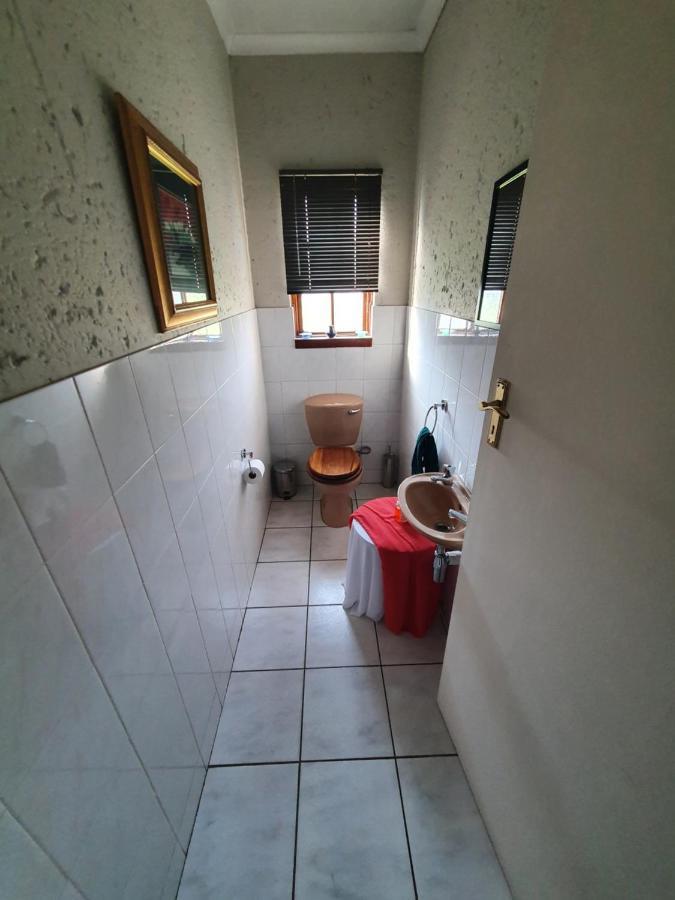 Life Tours & Accommodation Boksburg Bagian luar foto
