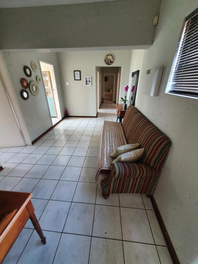 Life Tours & Accommodation Boksburg Bagian luar foto
