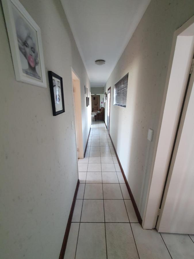 Life Tours & Accommodation Boksburg Bagian luar foto